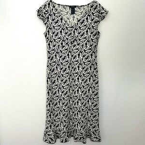 BCBG Max Azria Fan Midi Dress Cap Sleeve Ruffle Hem Black Cream Size Medium